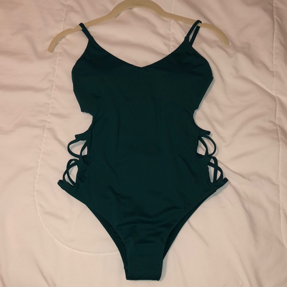 New Billabong Swimsuit